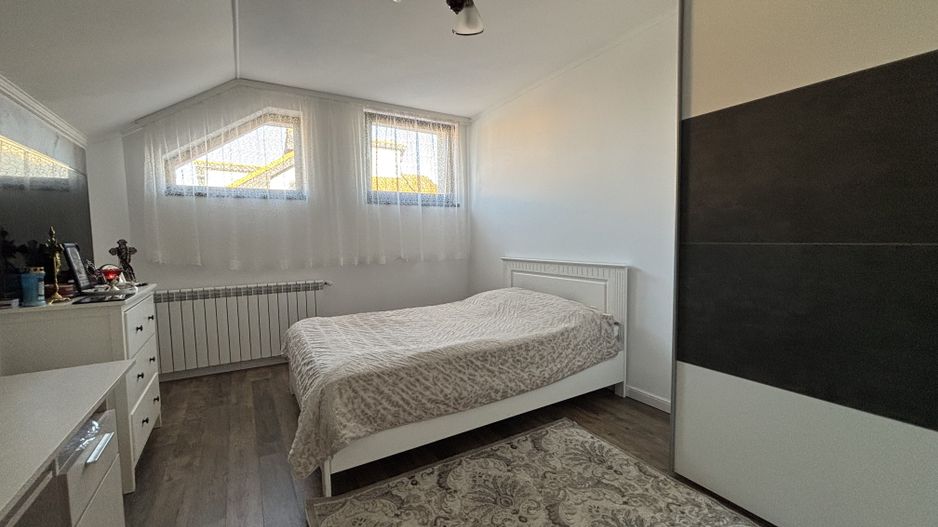 Casa INDIVIDUALA 6 camere, curte superba - zona Brana, Selimbar - Poză 37