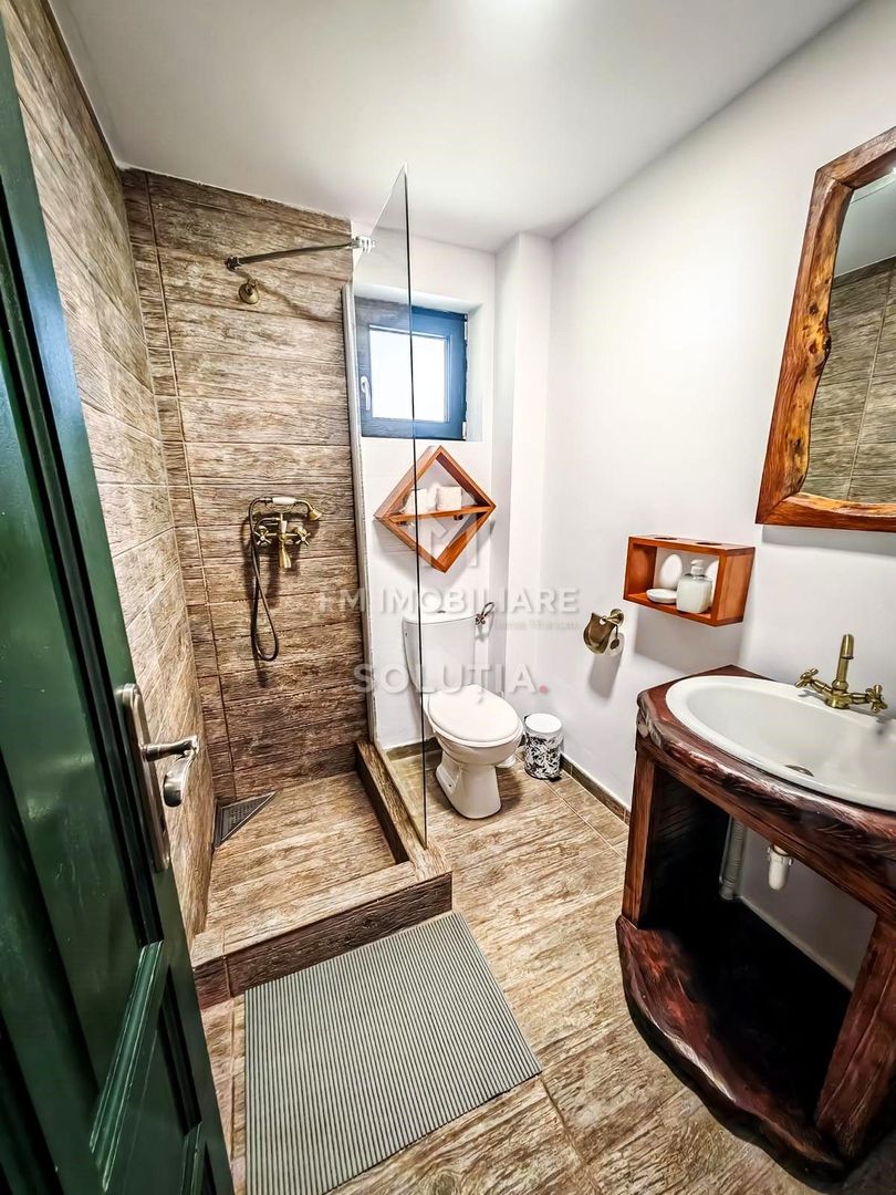 Pensiune agroturistică: 3 case tradiționale + teren în Desești - Poză 11