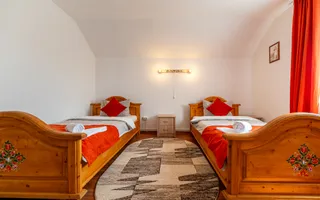 Casa + Pensiune deosebita - Orlat, Sibiu - Poză 25