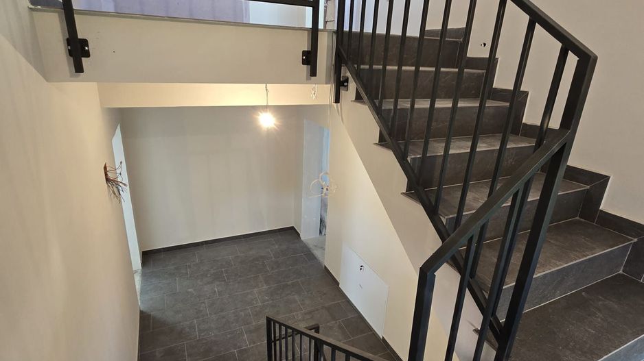 Apartament cu 2 camere 65,10 mp + 30 mp pod - vedere la muntii Caraiman Busteni - Poză 9
