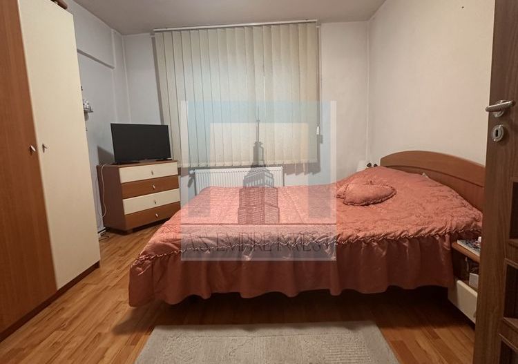 Apartament 3 camere decomandat - zona Bartolomeu - Poză 3