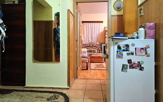 Apartament cu trei camere, zona Racadau 76 mp - Poză 3