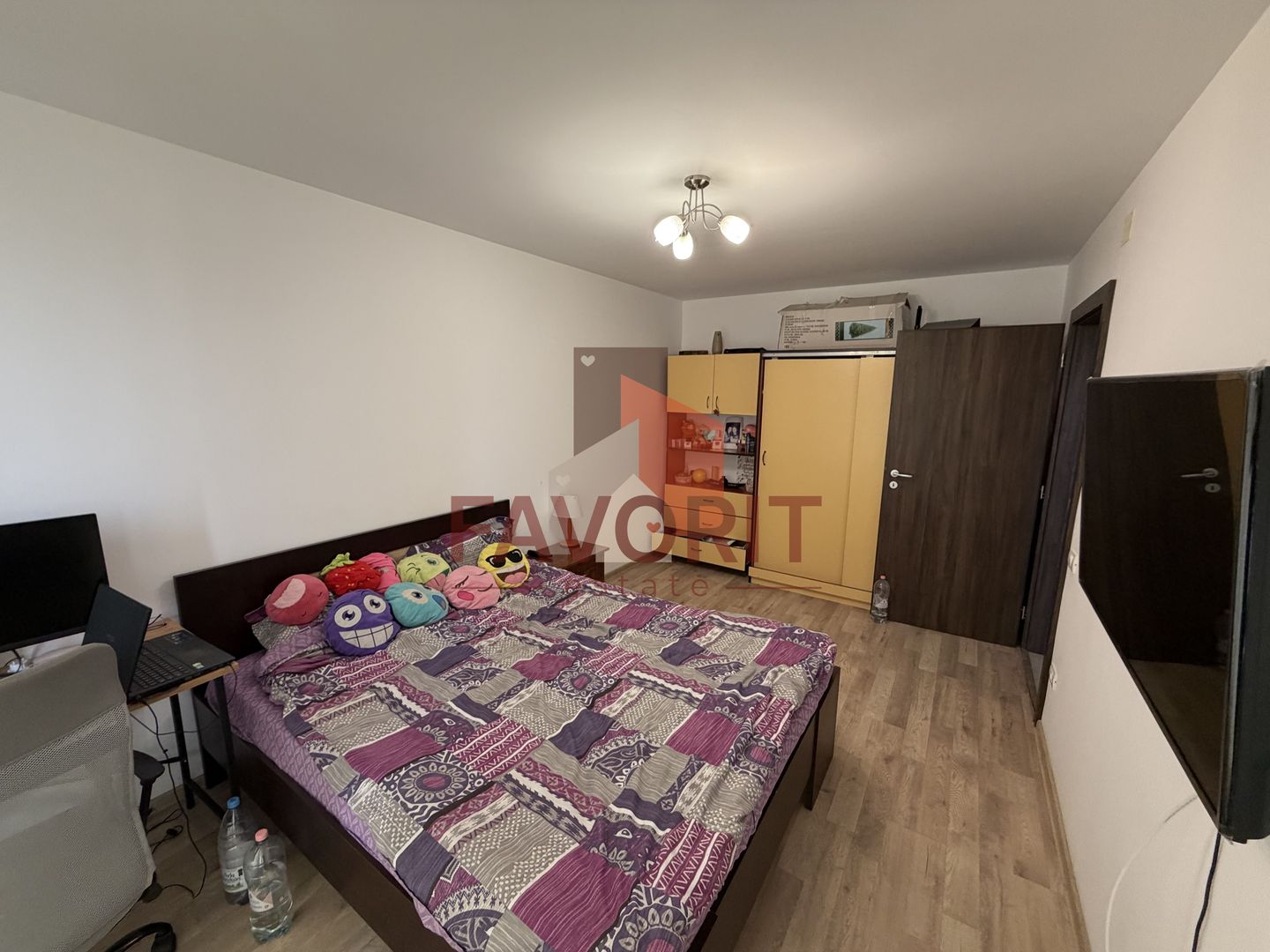 Spatios. Mobilat si utilat. Pozitie excelenta. - Poză 10