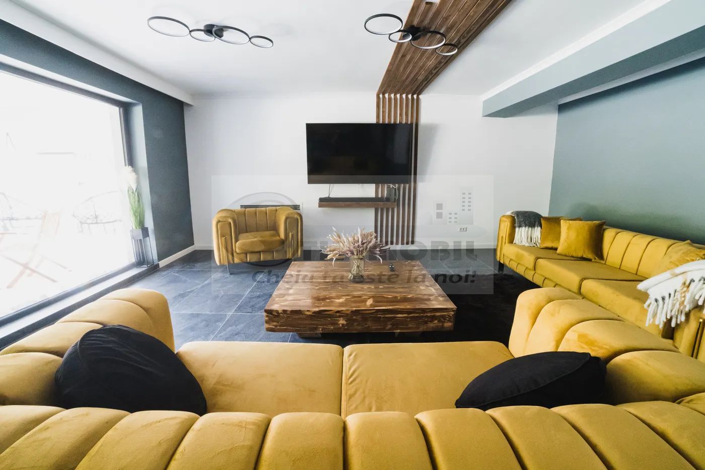 Pensiune de vanzare Voronet - 6 camere - 7 bai - Poză 1