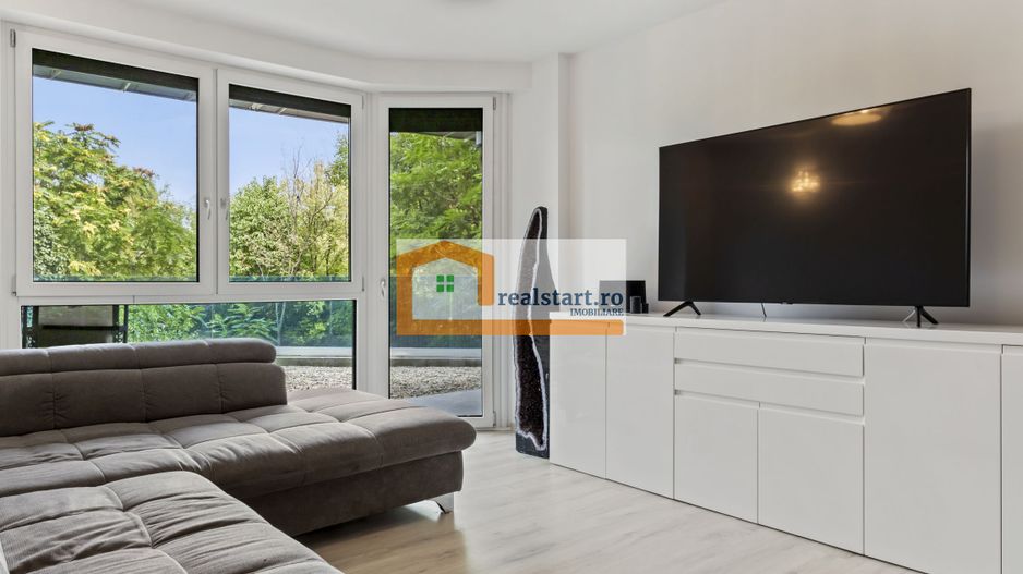 Parter Inalt, Terasa 38mp, vedere catre parc si lac, mobilat si utilat, ROI 6,5% - Poză 1