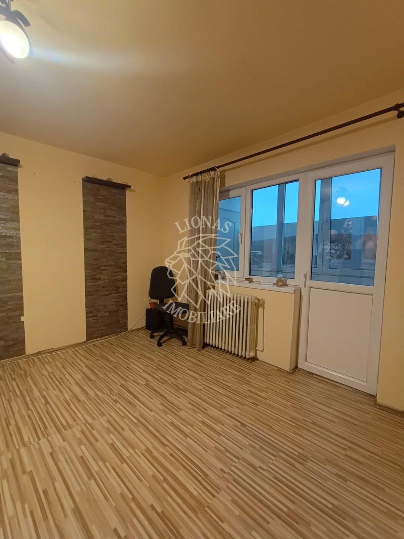 Apartament 4 camere - finisat- lift nou- Zona A.Muresanu- Ocazie! - Poză 3