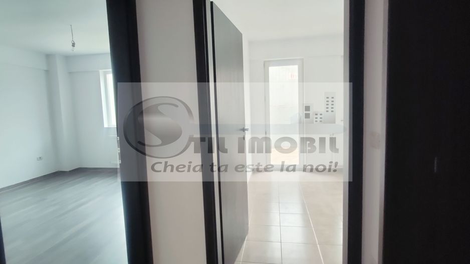 1 CAM BUCIUM PREDARE IMEDIATA, LIDL BLOC NOU DECOMANDAT CU TERASA - Poză 3