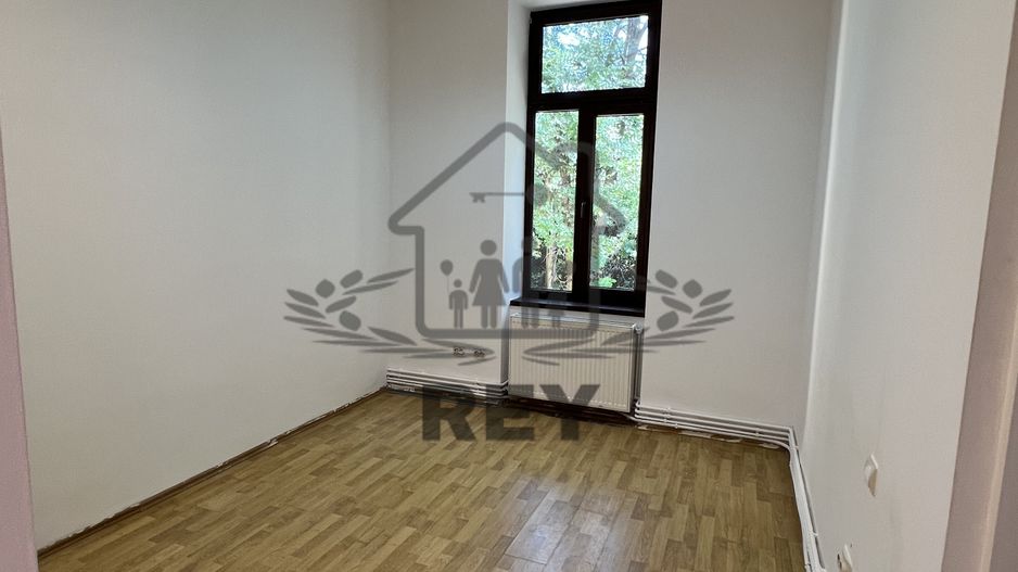 Spațiu de birou Parter 4 camere/120 mpu, curte proprie/parcare - Poză 5