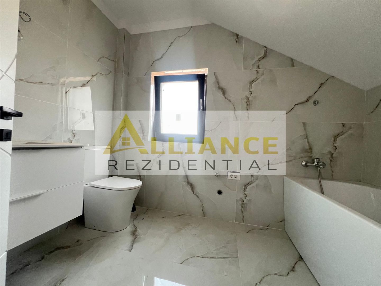 Vila individuala -4 camere  - teren 308mp - Str. Padurea Craiului - Poză 11