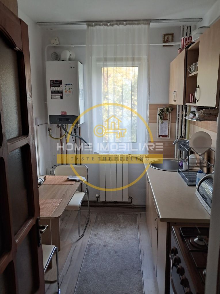 Apartament cu 2 camere,etaj 2,Mircea cel Batran,80900 euro - Poză 2