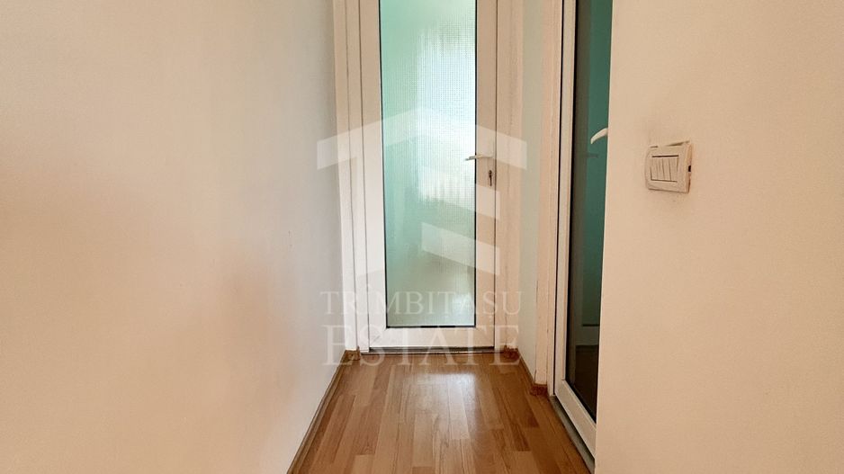 Apartament cu 2 camere de vânzare la mansardă în zona Poarta 6 - Poză 9