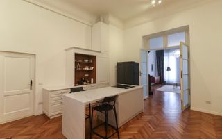 Apartament deosebit cu 4 camere in centrul orasului Cluj Napoca - Poză 6