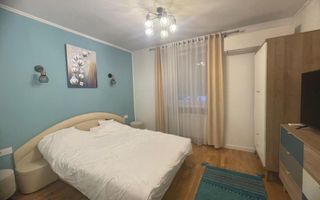 Apartament de inchiriat, cu 2 camere- zona Centrala, mobilat si utilat  - Poză 3