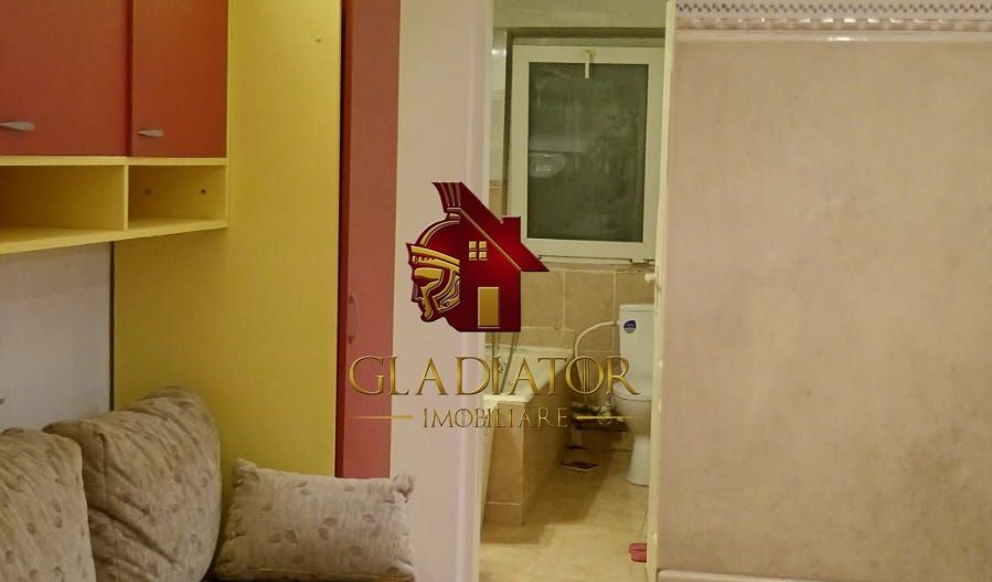 Tg Cucu - Podu de Fier, Str. Cucu Apartament 3 camere, zona centrala - Poză 8