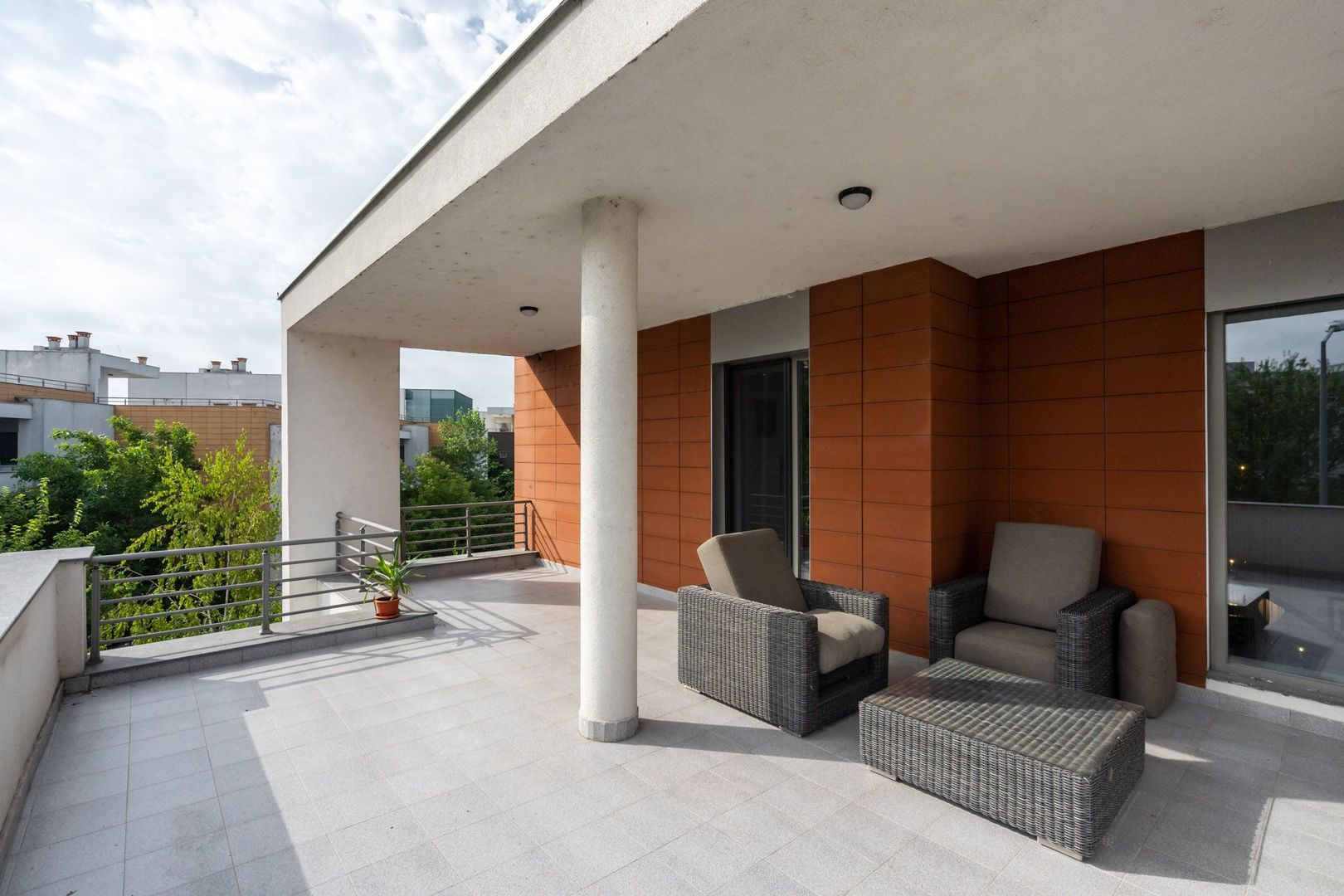 COMISION 0% - Vila eleganta P+2E 380 mp utili, teren 470mp, lac propriu + ponton - Poză 14