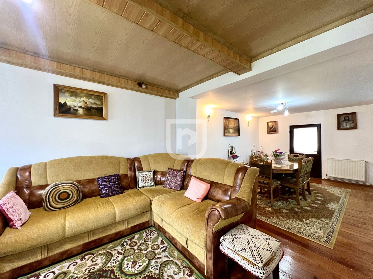 Casa cu 4 dormitoare | strada Manastirii | Gura Humorului - Poză 4