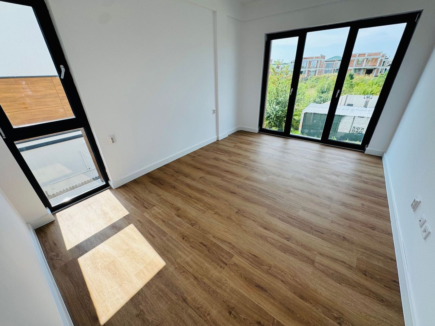 Duplex Tunari-Otopeni PREMIUM cu toate UTILITATILE - Poză 10