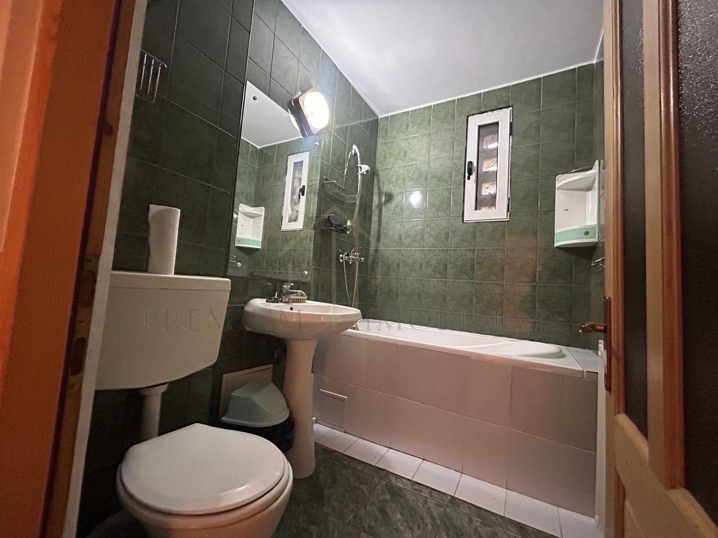 Apartament 3 camere, 100 mp, ultracentral – ideal birouri - Poză 13