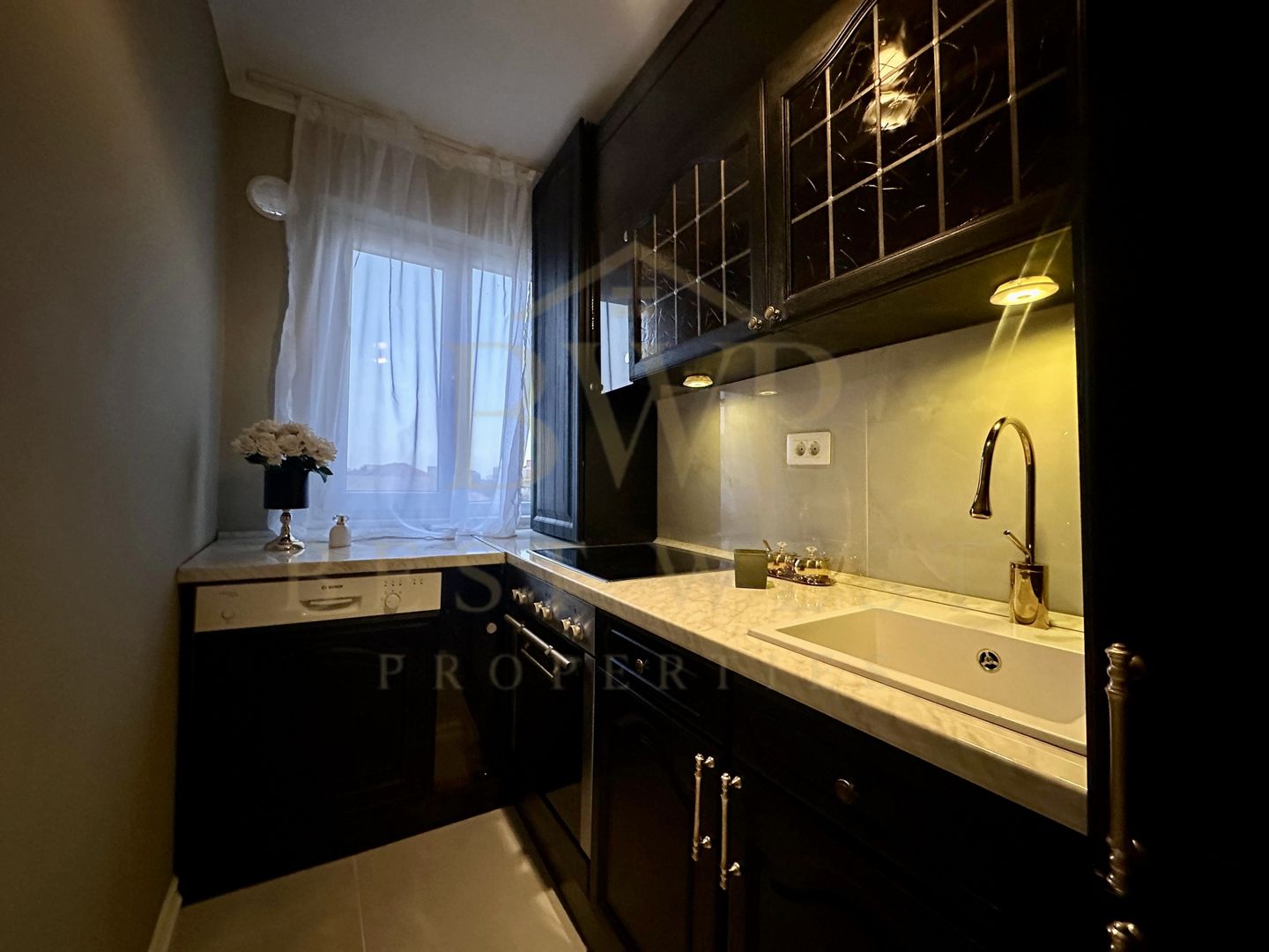 Apartament cu 3 camere, mobilat și utilat - zona Cetății - Poză 13