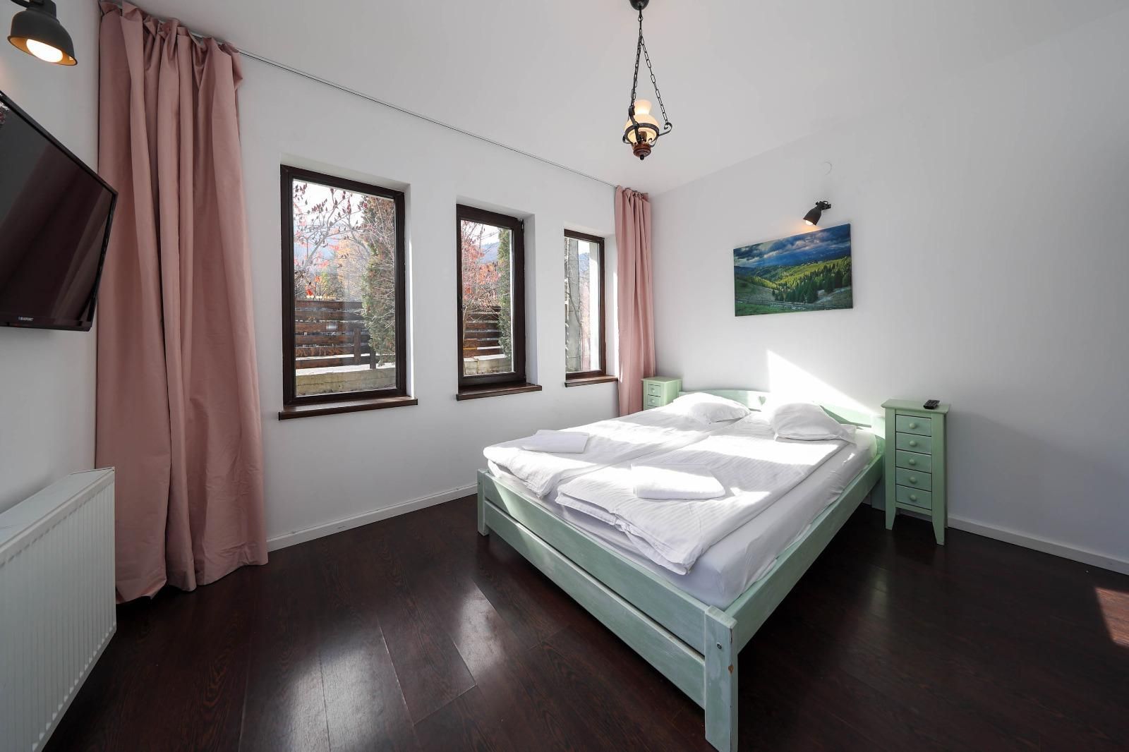 Vilă spațioasă de vânzare în Predeluț, Bran | 2000mp - Poză 20