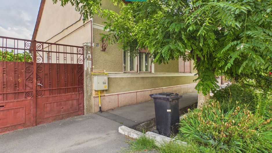 Casă cu 3 camere și teren de 450 mp în Pârneava - Poză 1
