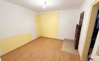 Casă  de vânzare – Strada Plaiul Muntelui, zona Piața 16 Februarie - Poză 2