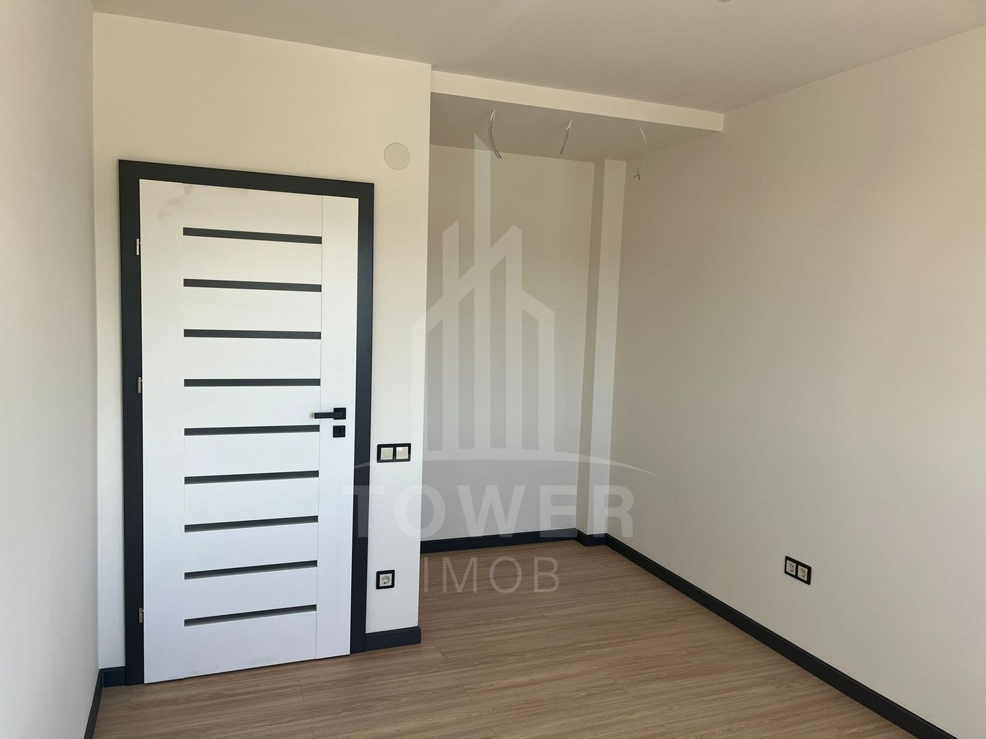 Apartament 2 camere finisat la cheie cu 2 locuri de parcare| zona dedeman - Poză 3