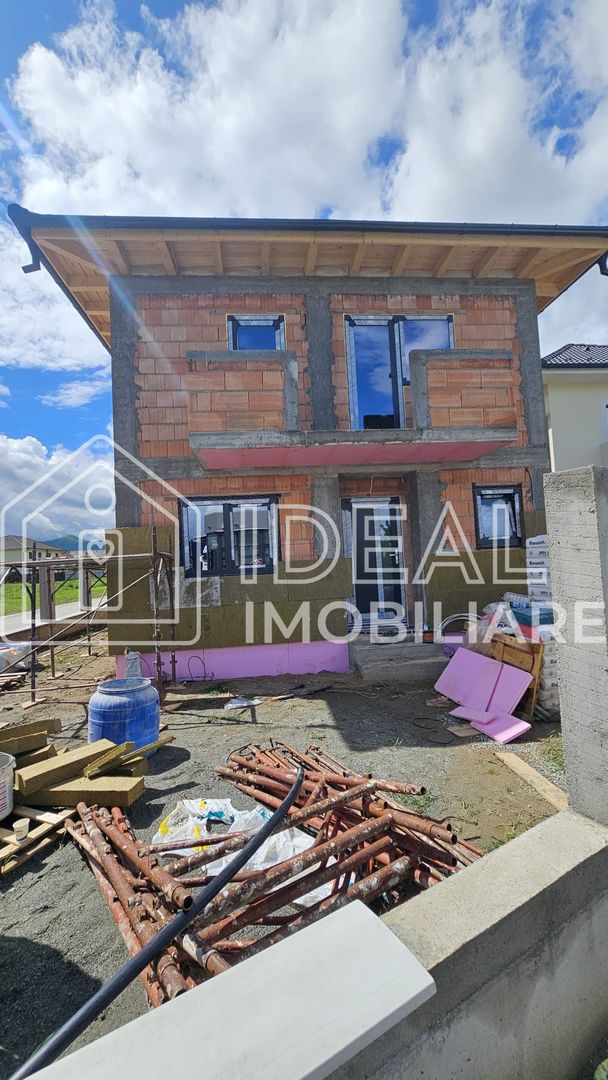 Casa Individuala cu 4 camere si gradina, in Cristian - Poză 10