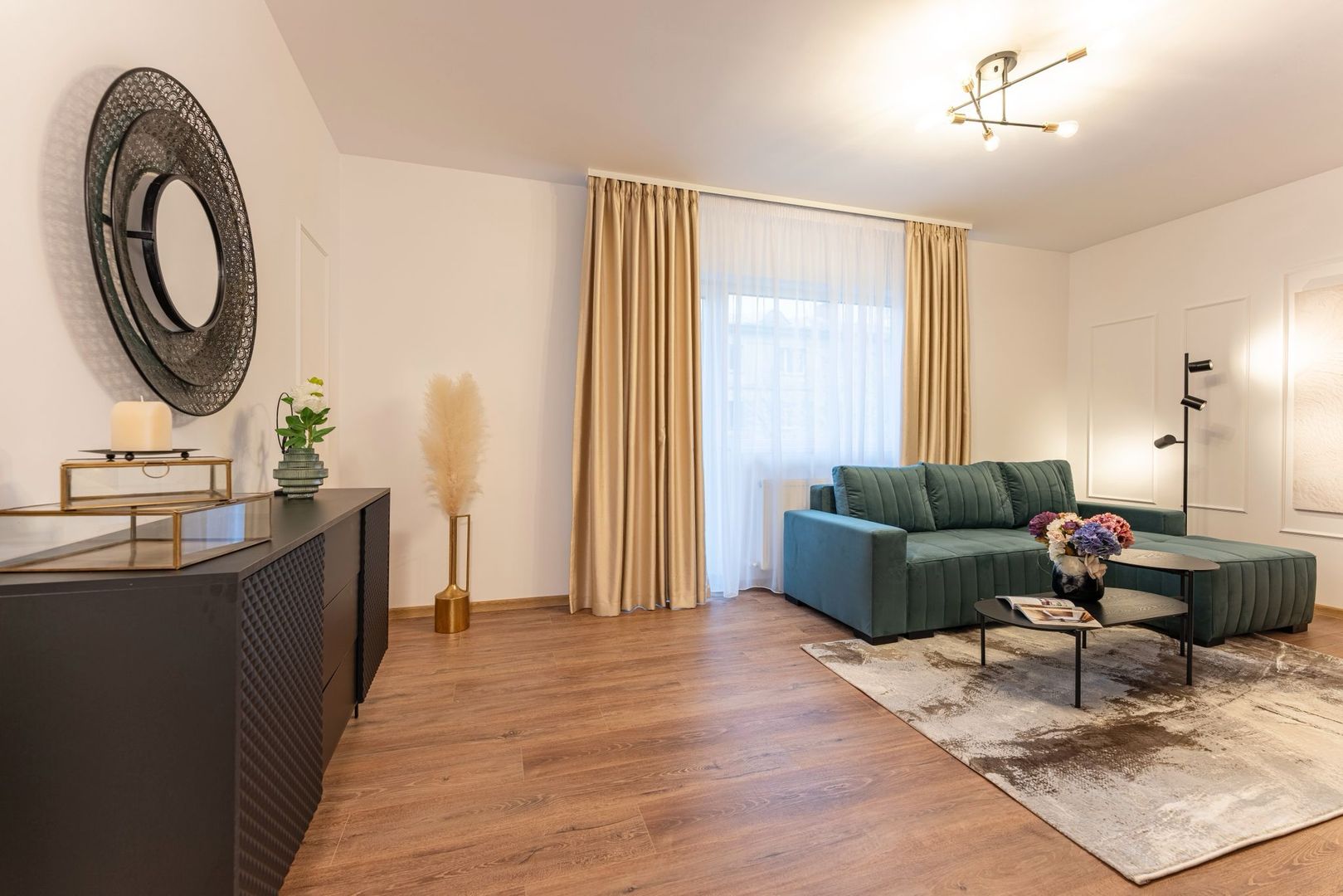 Apartament de inchiriat cu 3 camere - Poză 1