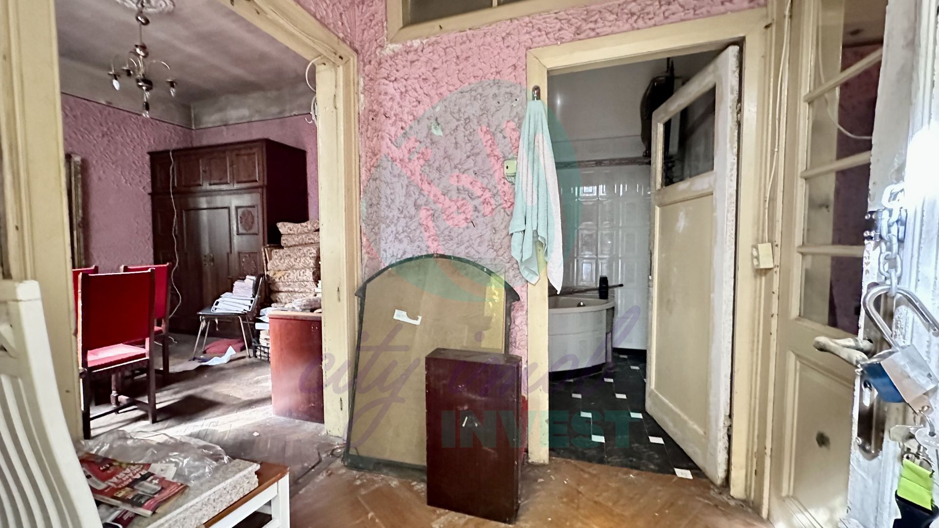 Casa cu teren de 342 in zona Unirii-Calea Calarasilor - Poză 8