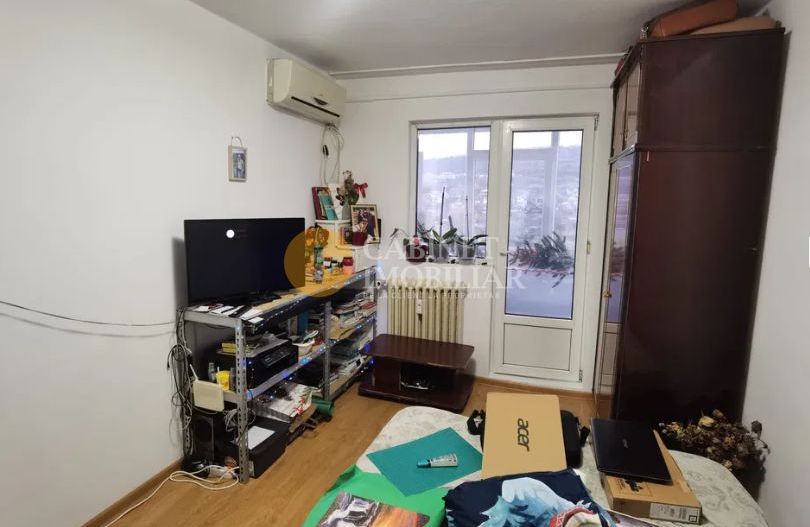 Apartament cu 1 camera ideal pentru investitii zona Alexandru cel Bun - Poză 1