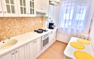 Proprietar - inchiriez apartament 1 camera, 45 mp, mobilat, loc parcare T. Neculai - ROND CUG - Smart Apartments - Poză 2