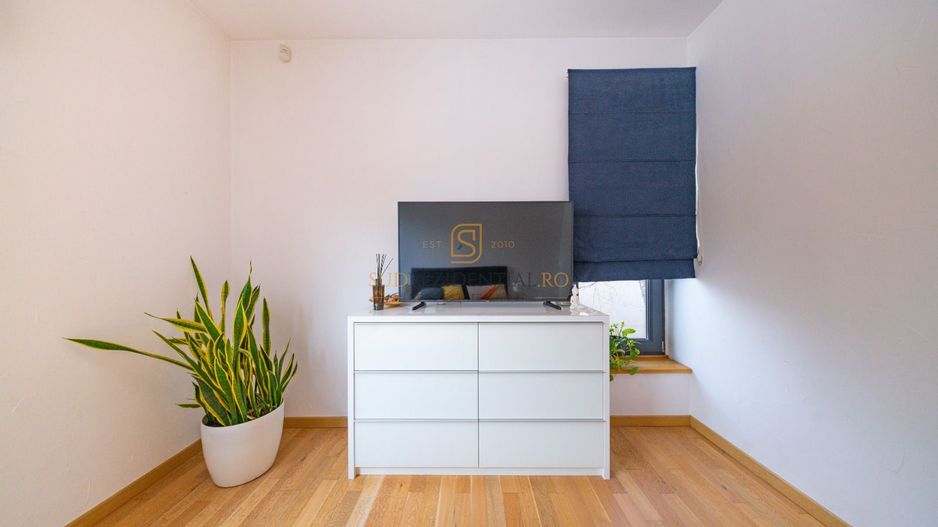 Resedinta spectaculoasa  – Vila exclusivista deschidere directa la lac - Poză 26