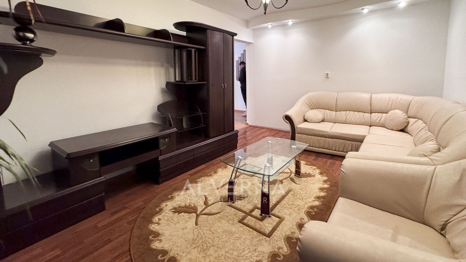 Apartament 3 camere + zona dinning | 79mp + balcon | zona Micro 11 - Poză 6