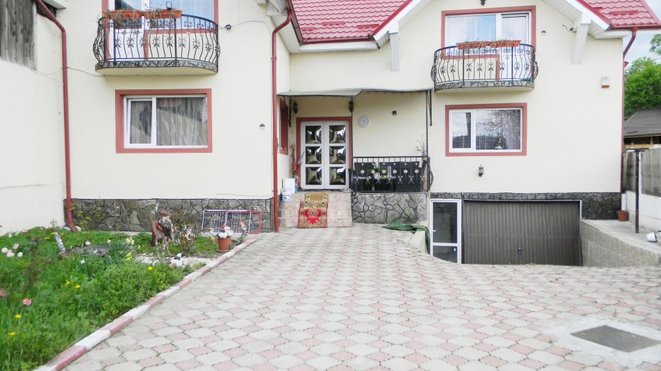 Casa mobilata in Centrul Mun. Sacele - Poză 1