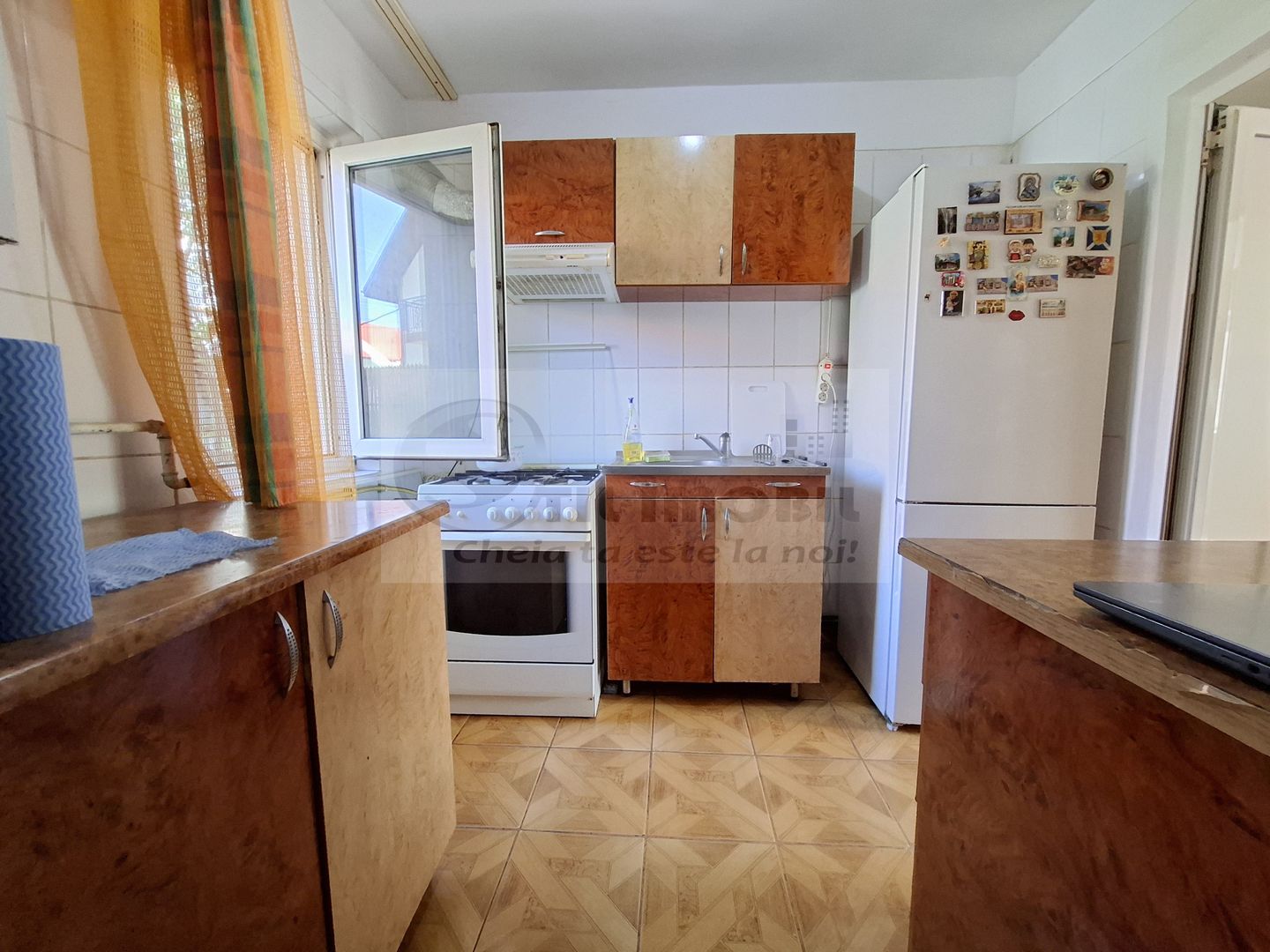 Liber, de vanzare apartament 3 camere Valea Lupului Iasi, baie cu geam - Poză 18