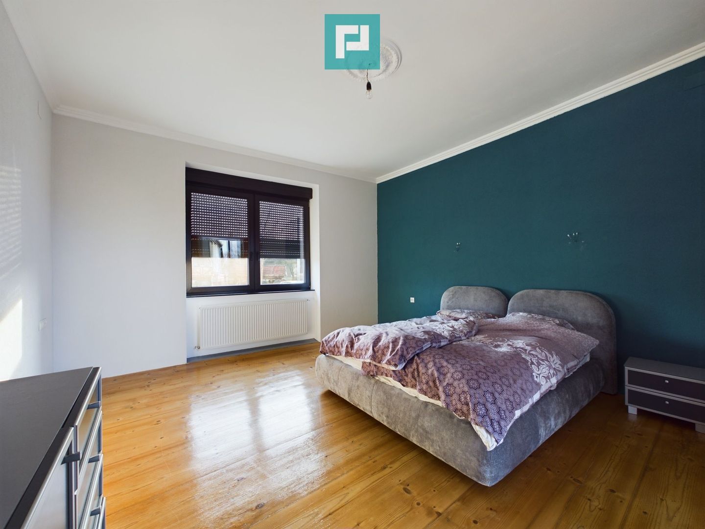 Casă generoasă în Periam județ Timiș - Poză 4