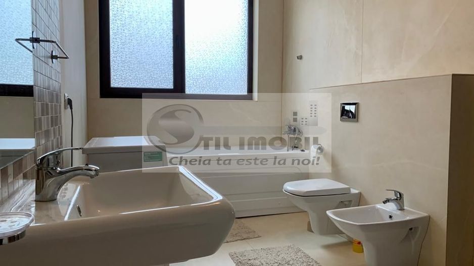 !!! PENTHOUSE POITIERS- TERASA -VIEW SUPERB ORASULUI- 580 EURO!!! - Poză 11