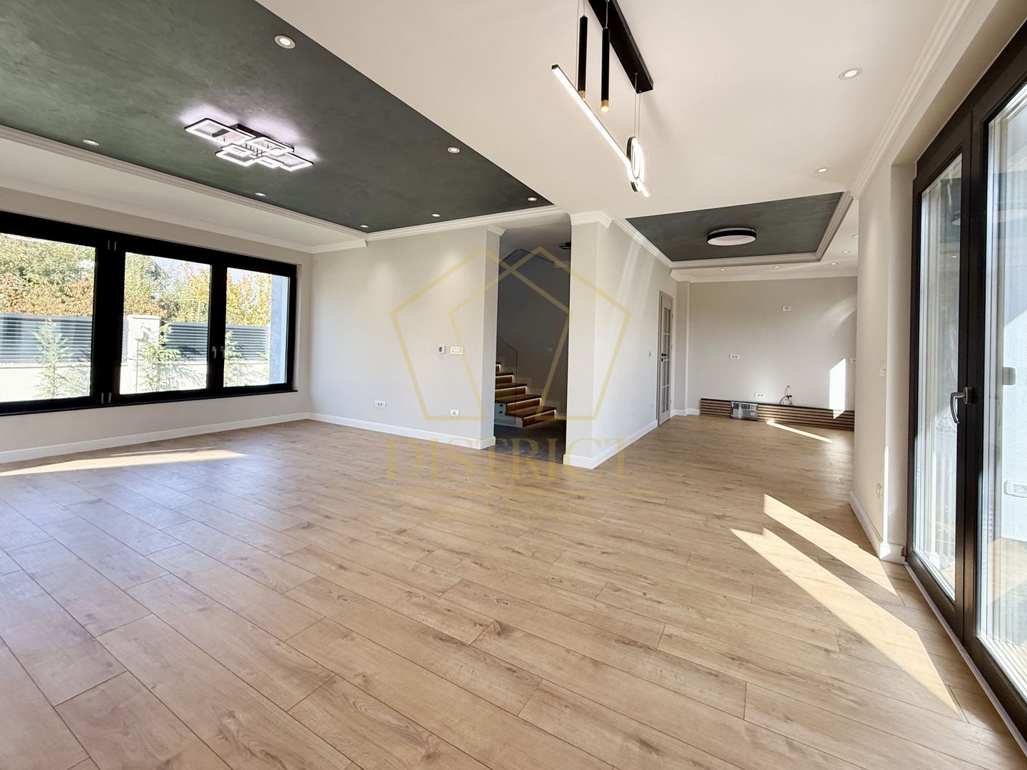 Com 0 | Casa individuala superba cu 5 camere si 3 bai | Dumbravita - Poză 2