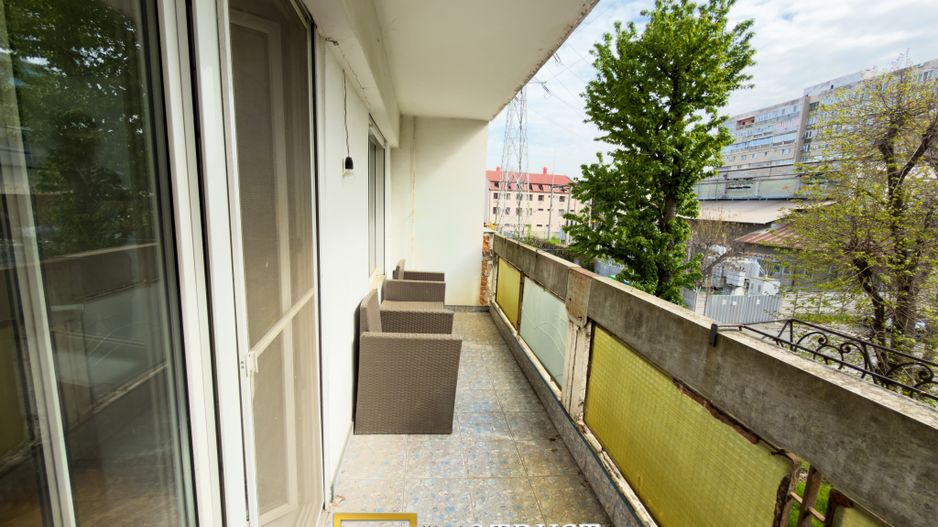 Apartament tip Samanta cu garaj de vânzare în zona Polivalentă - Poză 6
