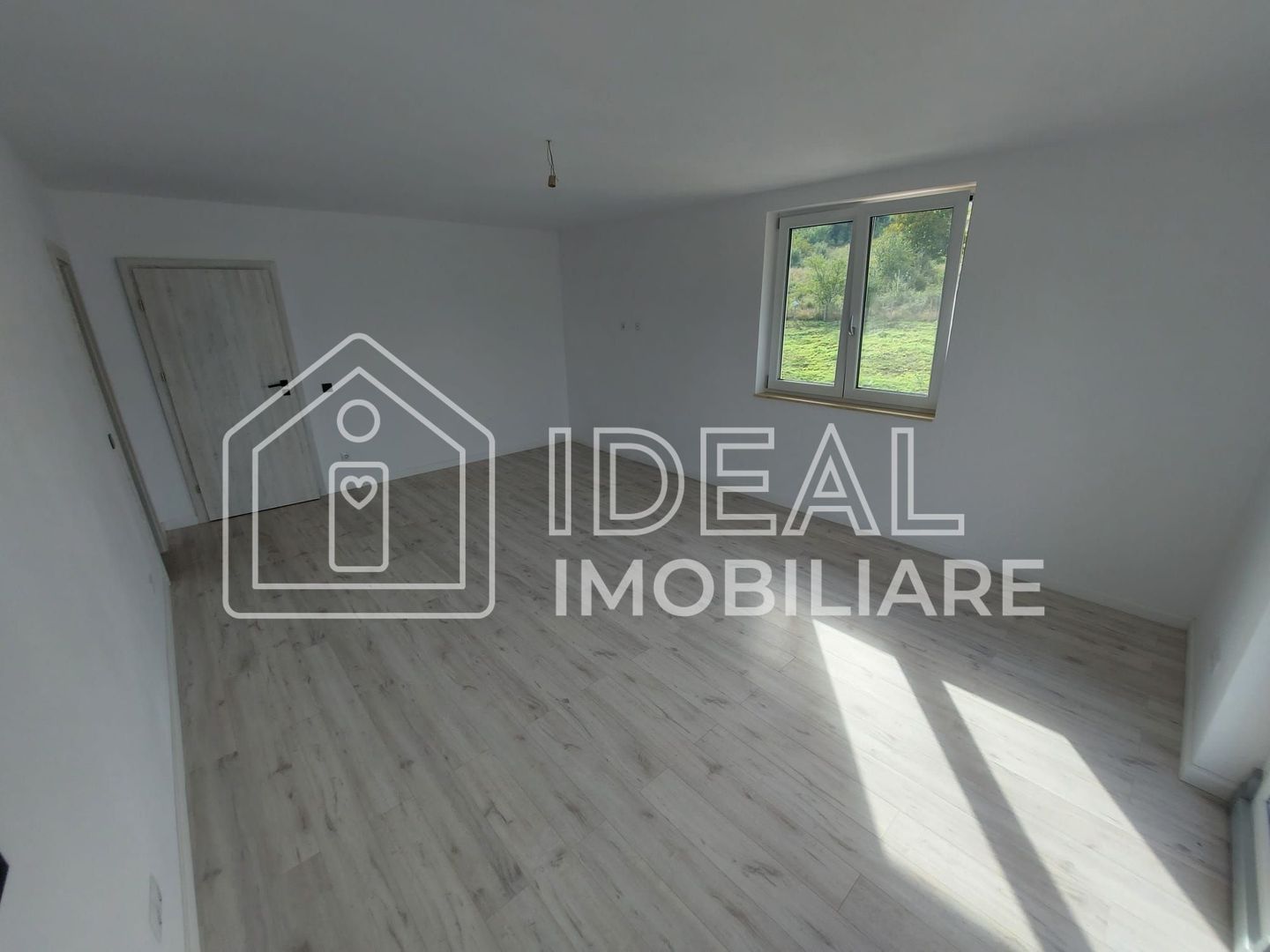 Casa Individuala LA CHEIE cu 250 mp utili, zona Strand - Poză 17