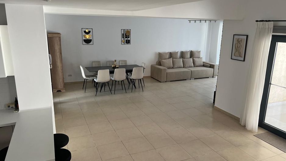 Iancu Nicolae  British School vila de închiriat 5 camere cu piscină - Poză 13