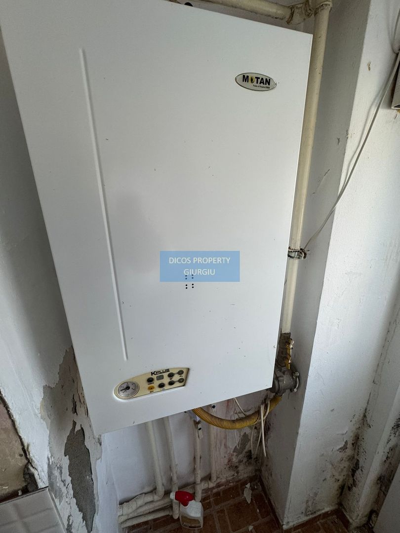 De Vânzare - Casă, Strada Griviței - Poză 4