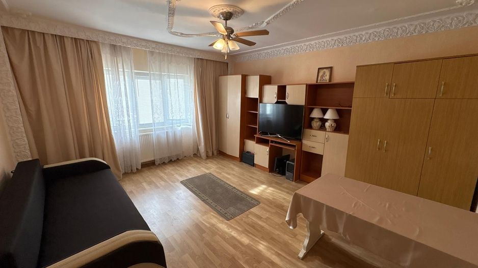 Garsonieră decomandată  37 M² etaj 2 Pescarilor mobilată+utilată - Poză 1
