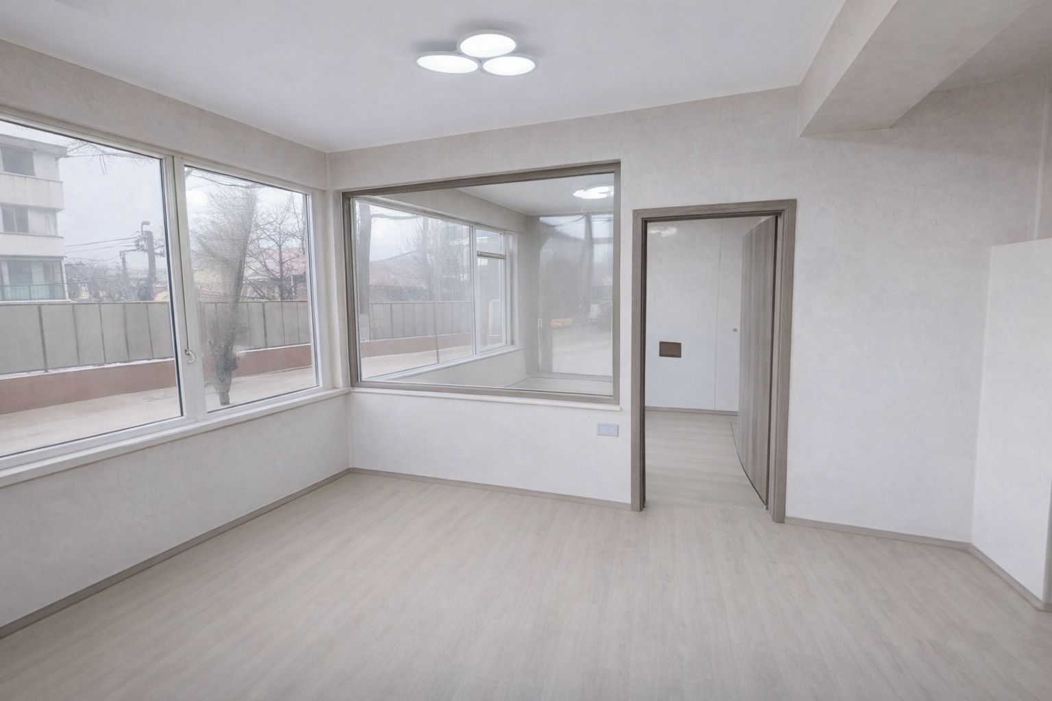 CAPITOL - B-dul. Mamaia - Apartament cu 4 camere si terasa de 80 mp. - Poză 6