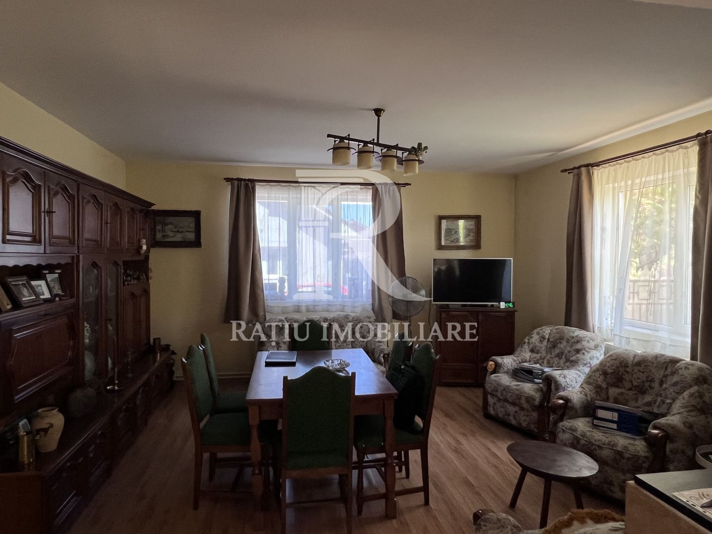 Casă cu 4 camere de vânzare | Parcelă de 700 mp | Sântandrei | Bihor - Poză 2