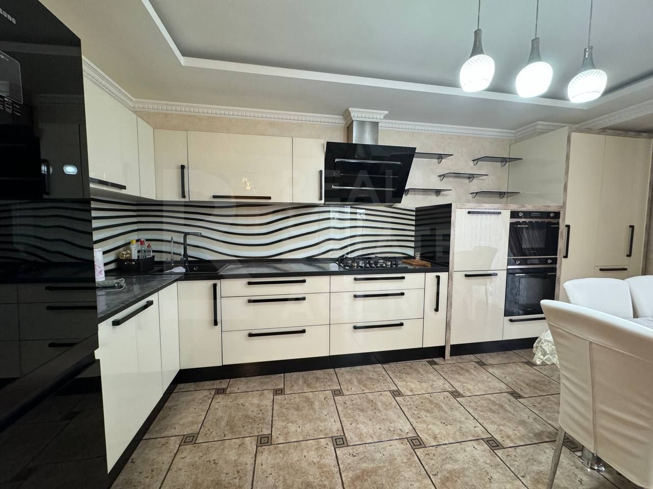 Chirie apartament, 3 camere, str. Lev Tolstoi, Centru - Poză 1