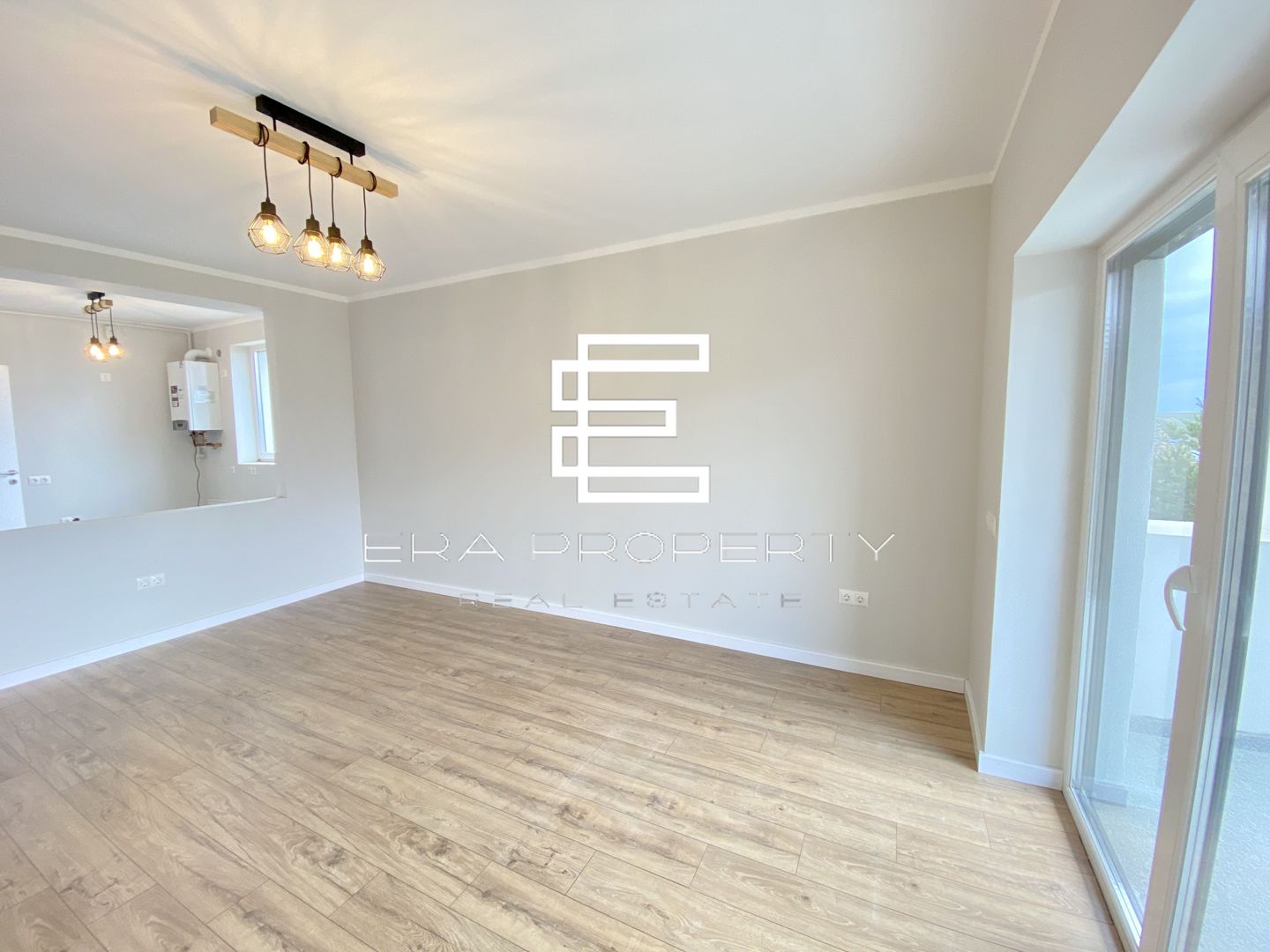 Apartament 2 camere LA CHEIE zona Aeroport Sibiu - Poză 2