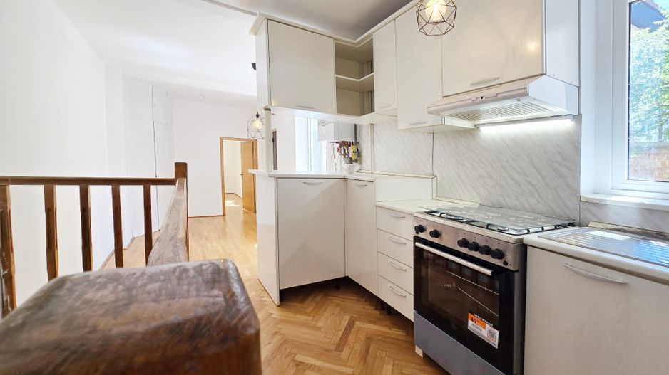 Casă consolidată la preț de apartament - Poză 20