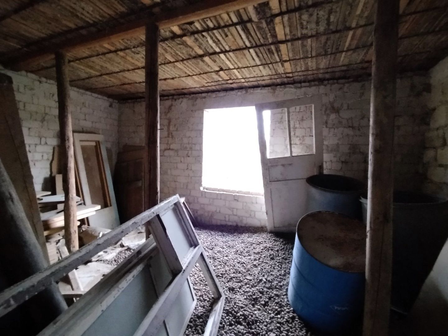 Casă cu 3 camere 106 m.p în com. Chetrosu, raionul Anenii Noi - Poză 25